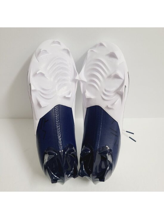 Athletic_Shoes